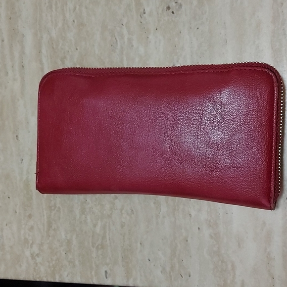 Red Wallet - Naturalizer - Picture 3 of 5